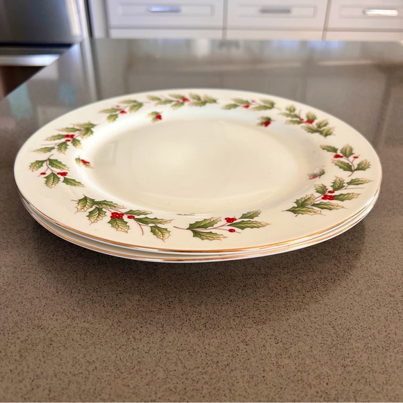 Vintage 90s World Bazaars Holly Berry Ivory White 2 Holiday Dinner Plates - Picture 2 of 15